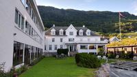 408 Leikanger Fjordhotel am Sorgnefjord