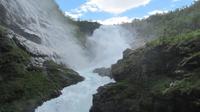 Flam - Fahrt mit der Flambahn - am Kjosfossen Wasserfall