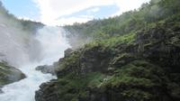 Flam - Fahrt mit der Flambahn - am Kjosfossen Wasserfall