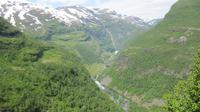 Flam - Fahrt mit der Flambahn - in Vatnahalsen - Blick ins Flamtal