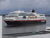 Gegenschiff Hurtigruten nach Nord