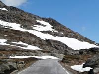 Fahrt auf der alten Strasse weg von Geiranger