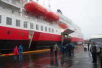 Jetzt werden die Gangways ausgefahren