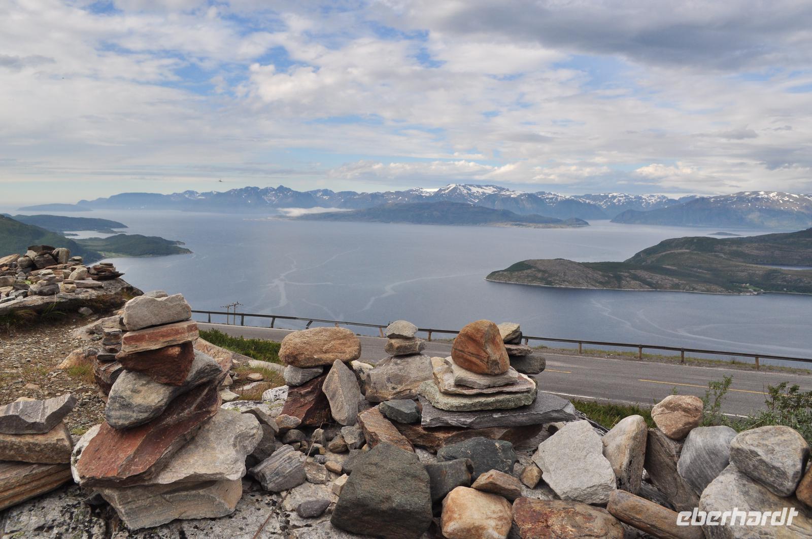 Kvænningsfjellet - Aussichtspunkt zum Gletscher Øksfjelljøkelen (im Hintergrund)