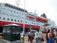 Fahrt mit den Hurtigruten