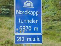 vor dem Nordkapp-Tunnel