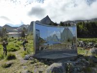 Skulptur von Dan Graham