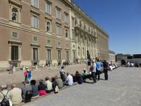 Warten auf die Parade zur Wachablösung vor dem Schloss
