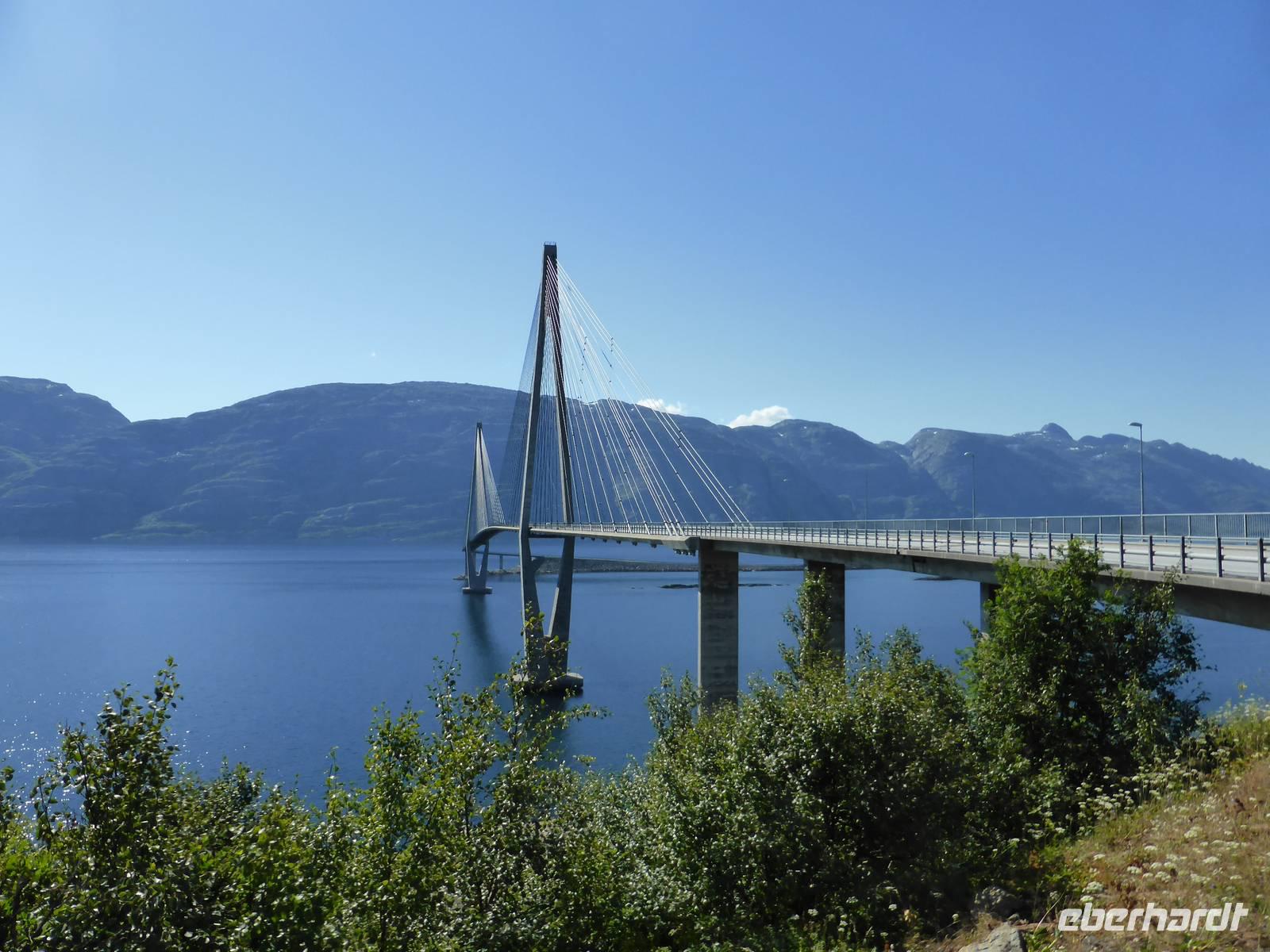 Fotostopp an der Helgelandsbru