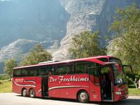 Unser Reisebus an der Trollwand
