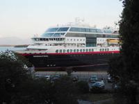 Die Midnatsol legt in Molde an