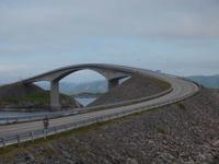 Die Storseisundbrücke an der Atlantikstraße