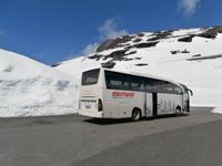 Eberhardt Bus an der Djupvasshytta im Schnee