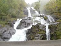Wasserfall am Hardangerfjord