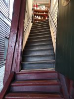 Auch ohne Alkohol sieht die Treppe so aus 