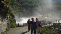 Auf dem Weg zum Briksdalsbre