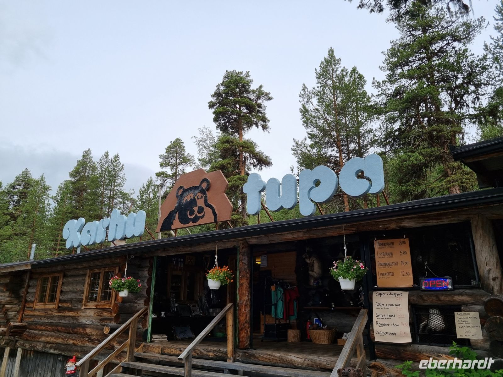 Bärenhöhle (Karhunpesäkivi) bei Inari