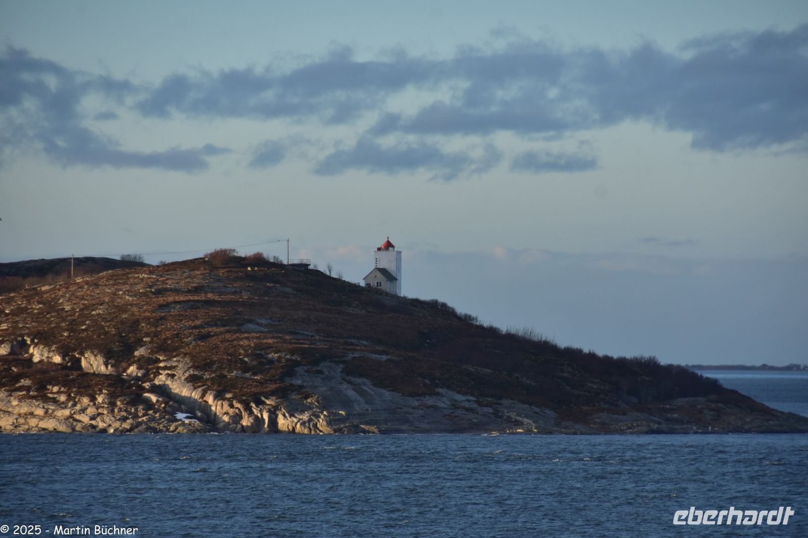 Das Agdenes fyr (Leuchtturm) markiert die Einfahrt in den Trondheimfjord