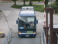 Der Bus muß mit