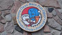 Der Polarkreis ist nicht nur eine gedachte geographische Linie, hier wohnt und arbeitet auch der Weihnachtsmann mit seinen Helfern.