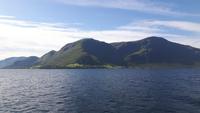 Fährüberfahrt Rovdefjord (Årvik - Koparnes)