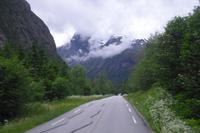 Fahrt durch das Tal Isterdalen zum Stigroera (Trollstigen)