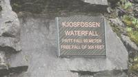 Flam - Fahrt mit der Flambahn - am Kjosfossen Wasserfall