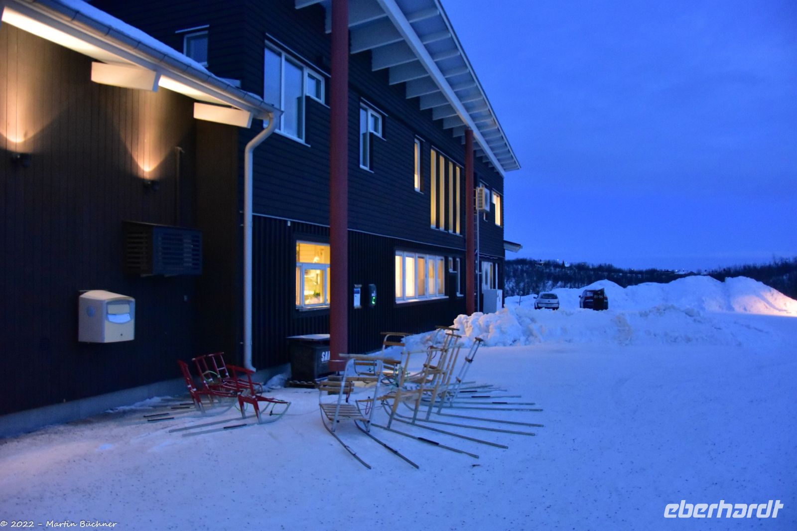 Hotel Rippan in Kiruna - typisch Lappland - typische Tretschlitten