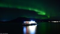 Møre og Romsdalen - Polarlicht vor Molde - südgehendes Postschiff