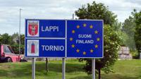 Nach unserem ersten Elch kurz vor der schwedischen Grenze - Die Grenze zu Finnland (Happaranda/Tornio)