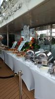 Norwegisches Fischbuffet auf dem Pooldeck
