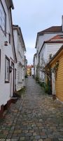 Spaziergang durch die Bergenser Altstadt mit ihren alten Holzhäusern
