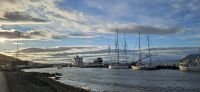 Spitzbergen,  Hafen in Longyerabyen