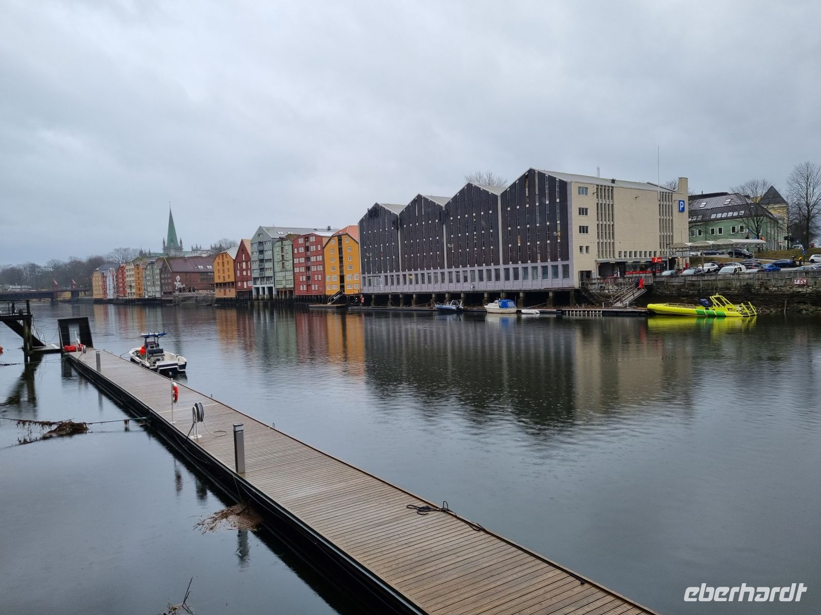Trondheim - Speicherhäuser am Fluss Nidelva