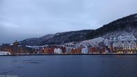 Verschneites Bergen - die Altstadt an der Bucht