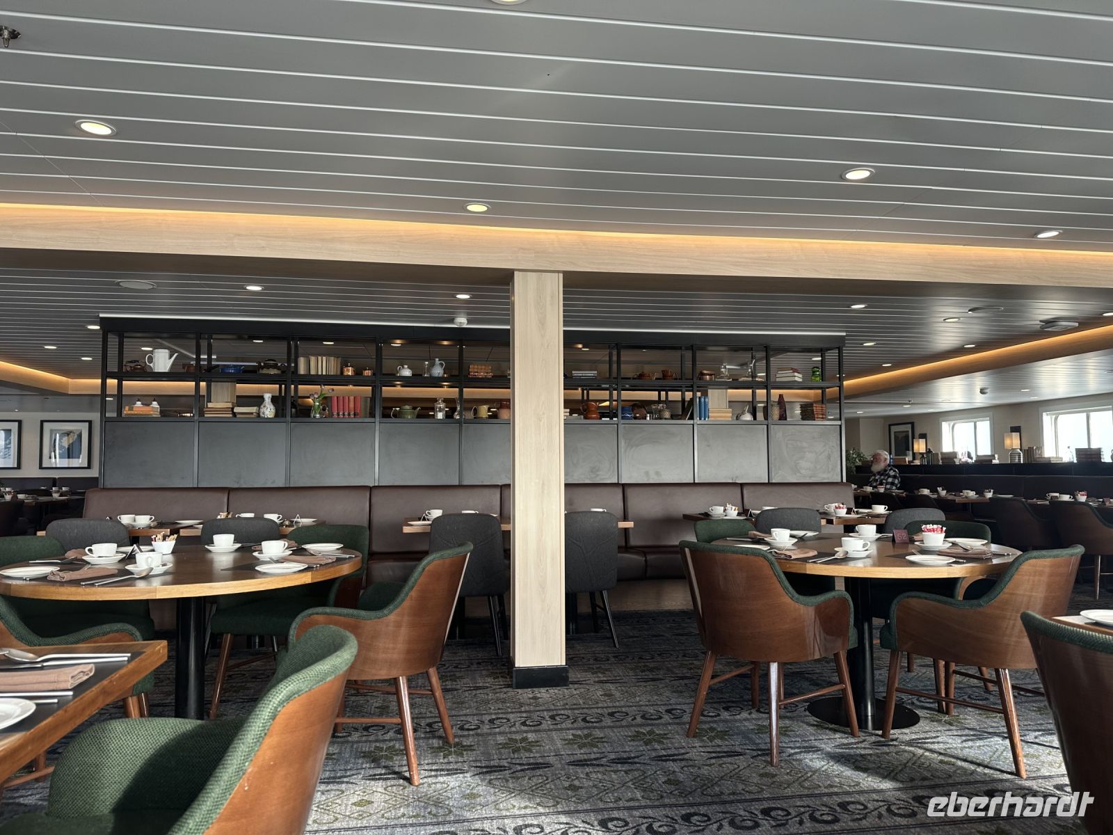 im Frühstücksrestaurant der MS Spitsbergen herrscht freie Platzwahl
