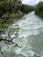 Mit Stromschnellen  &ndash; &copy; Carola Gastmeier (Eberhardt TRAVEL)