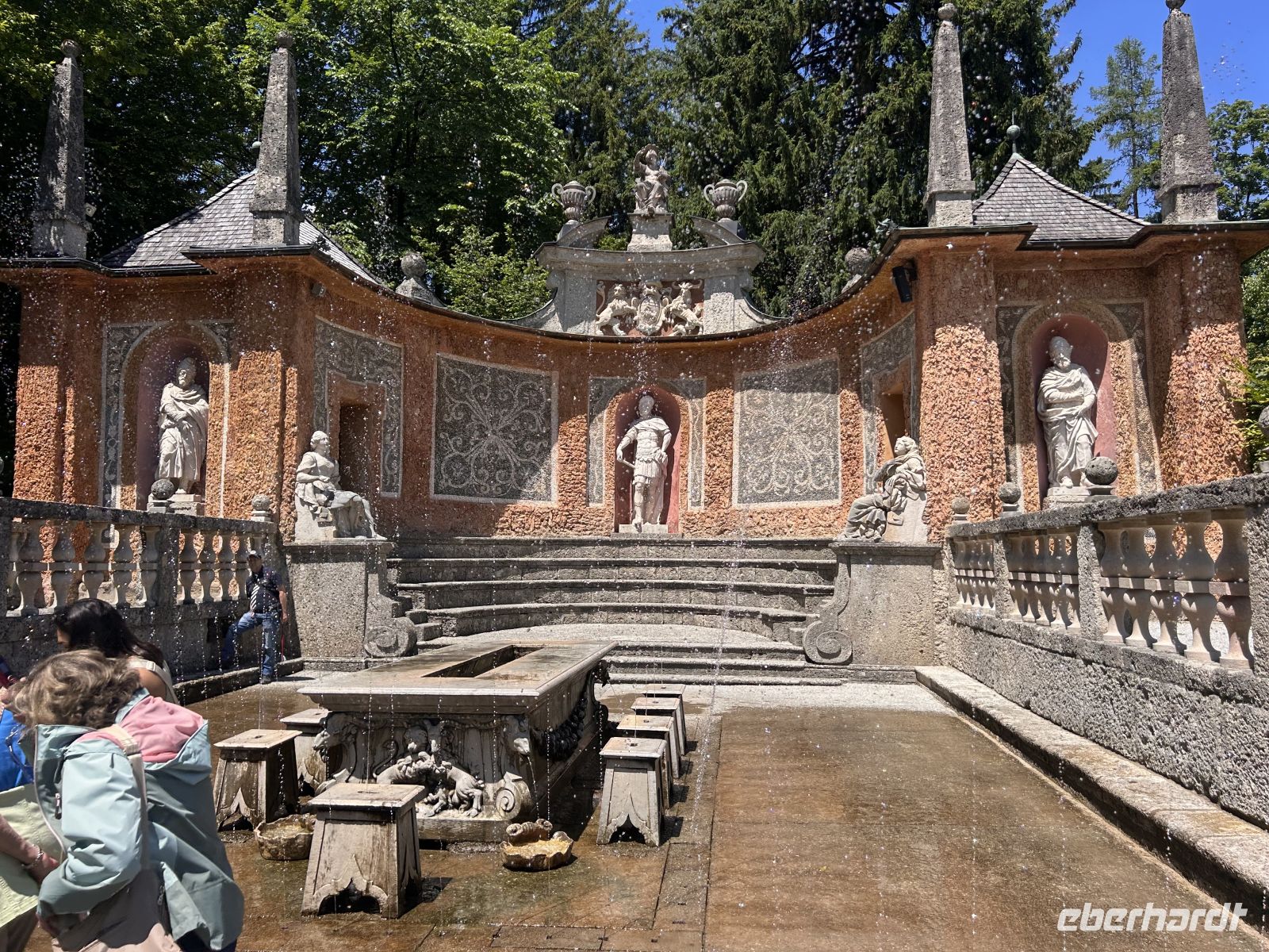 Wasserspiele im Schloss  &ndash; &copy;  (Eberhardt TRAVEL)