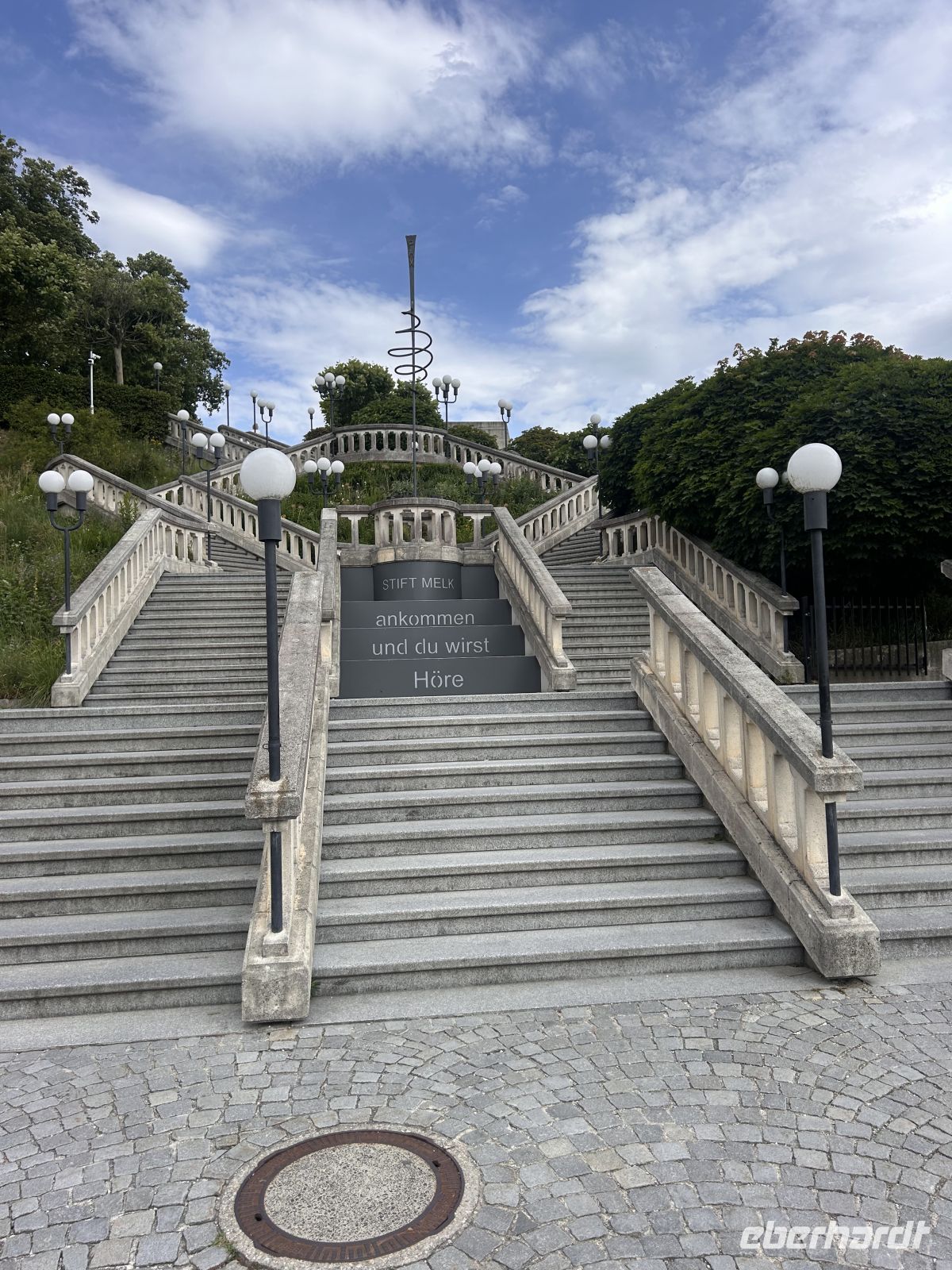 Zugang  &ndash; &copy;  (Eberhardt TRAVEL)