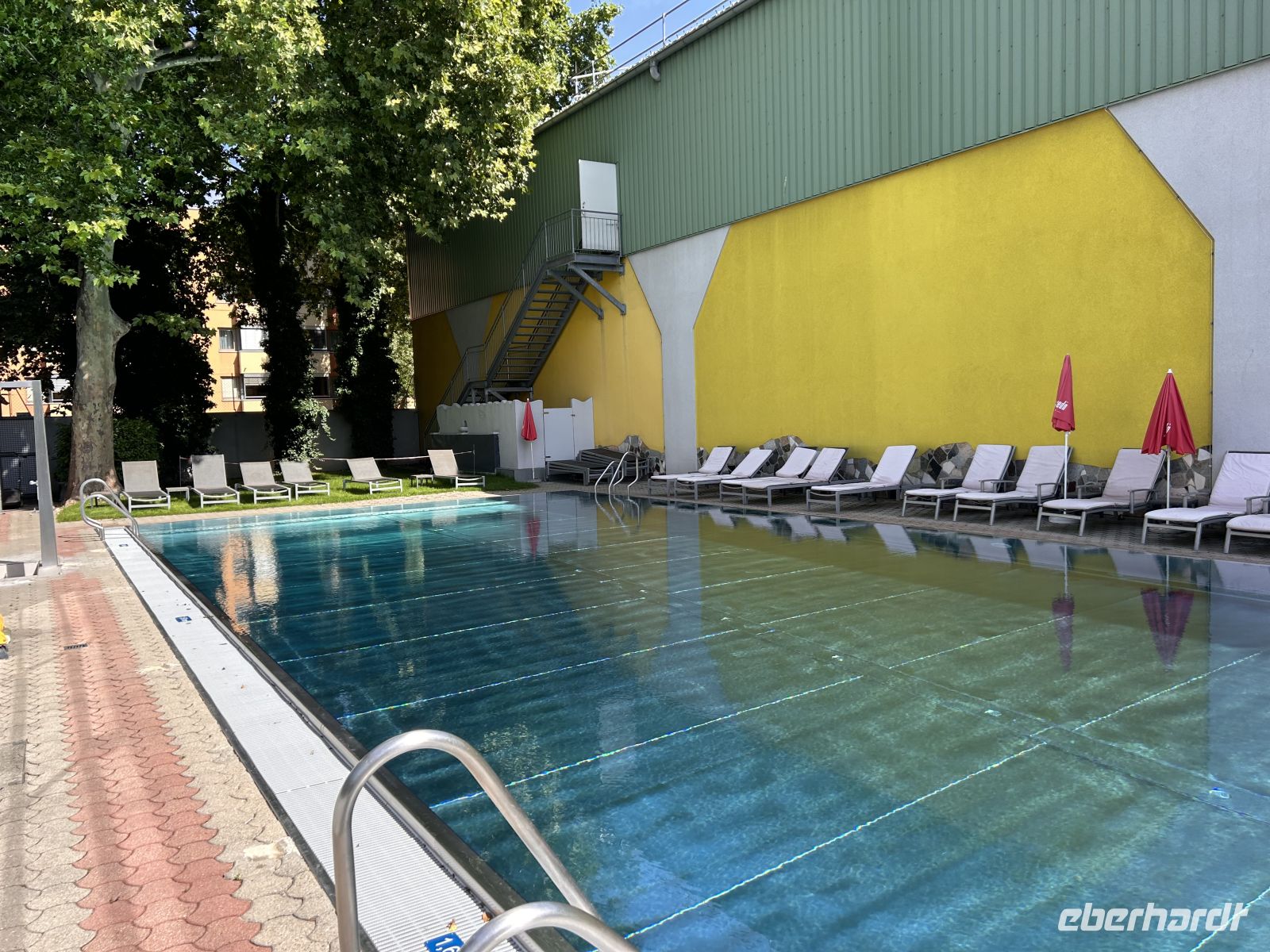 Pool &ndash; &copy;  (Eberhardt TRAVEL)