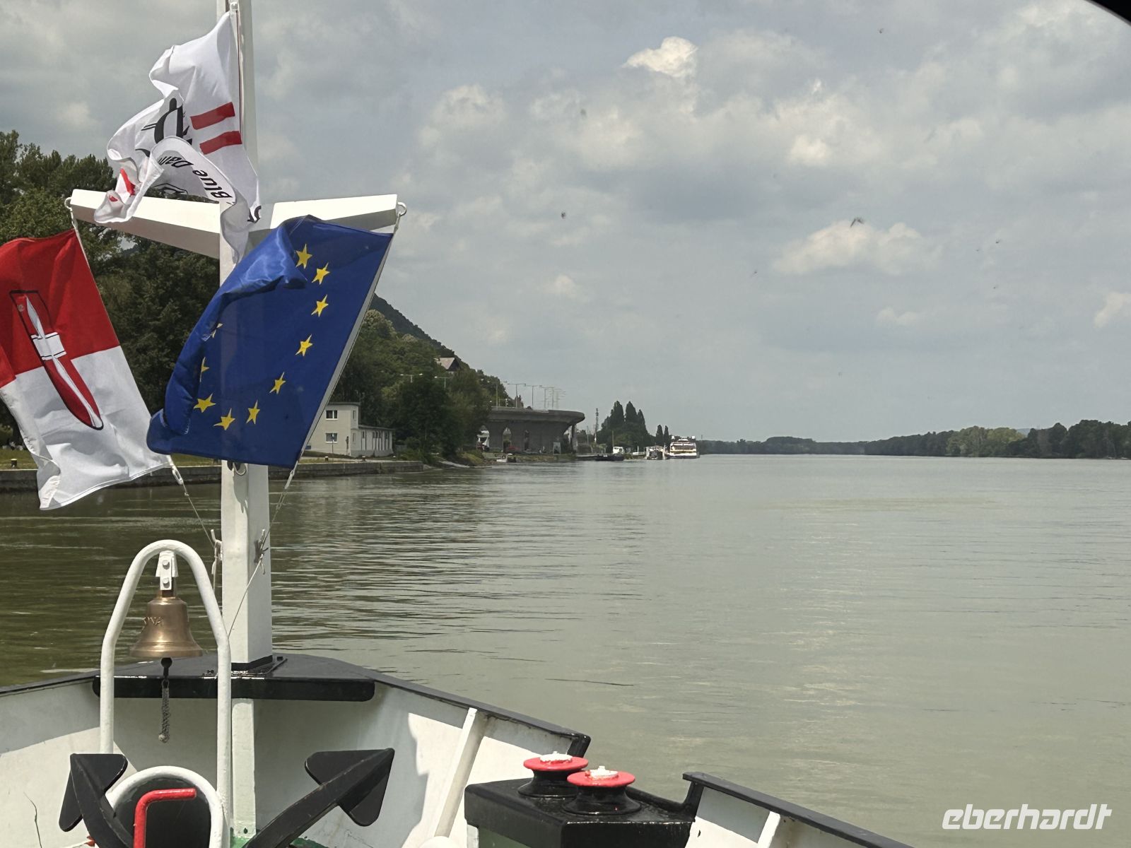 Auf der Donau &ndash; &copy;  (Eberhardt TRAVEL)