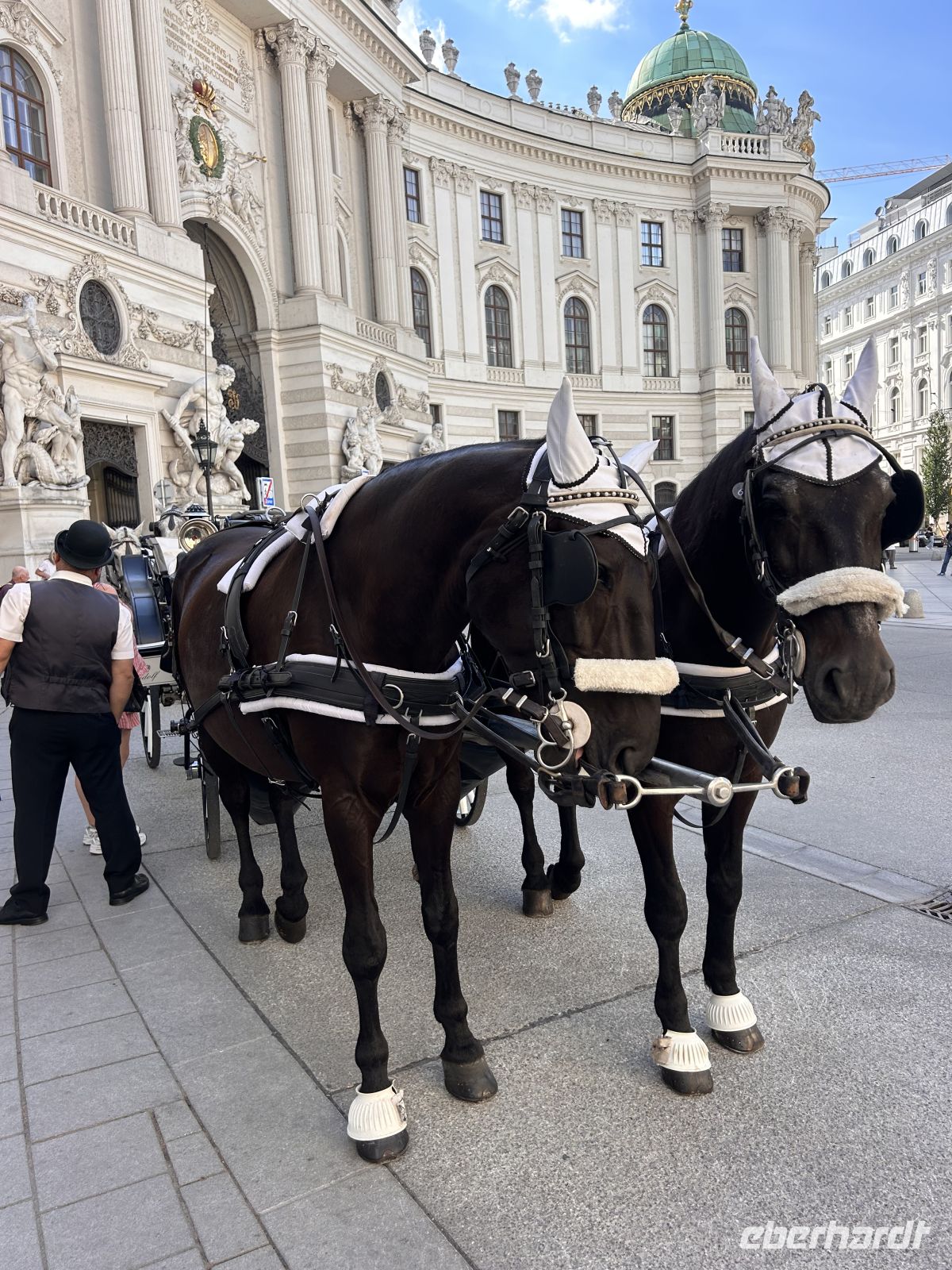&copy;  (Eberhardt TRAVEL)
