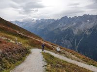 Abstieg vom Filzenkogel mit Blick ins Stilluptal