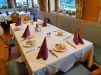 Abendessen in der Stube, Hotel Sonnenheim in Flains