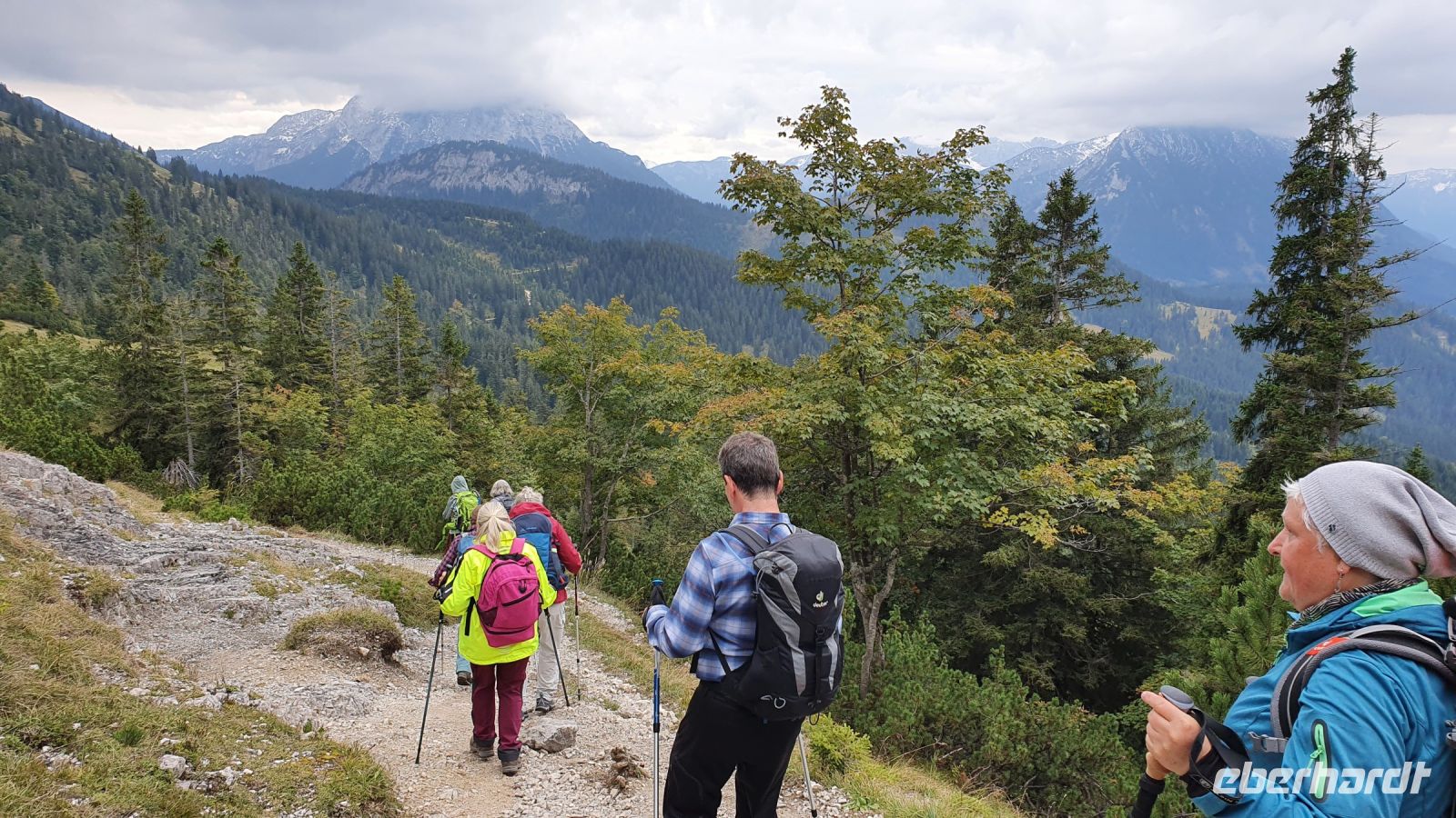 Wanderer Richtung Blaubergalm