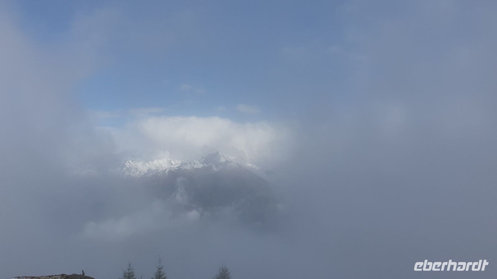 Ahornspitze im Wolkenfenster