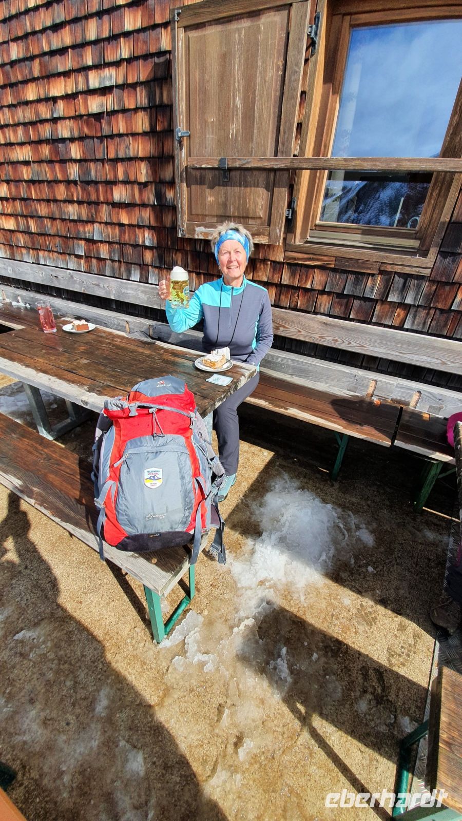Wanderleiterin Ria an der Edelhütte