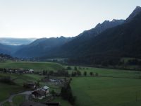 P9020187, das friedliche Tal vor uns