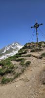 Ahornspitze und Gipfelkreuz am Filzenkogel