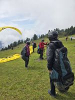 Vorbereitung Tandemgleitschirmflug 